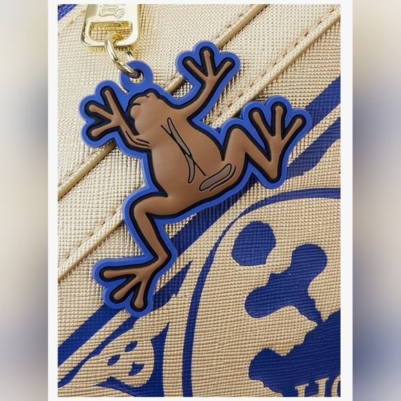 Harry Potter Honeydukes Chocolate Frog Figural Loungefly - Picture 6 of 7